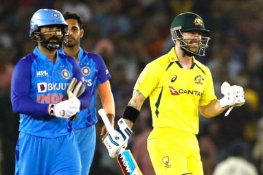 Australia Beats India By 4 Wickets In The First T20
