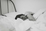 i sleep 12 hours a day what is wrong with me, why am i sleeping too much, 6 dangerous side effects of oversleeping, Sleeping hours
