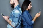 relationship, couples, happy couples have similar texting habits suggests new study, Infidelity relationship, couples, happy couples have similar texting habits suggests new study, Infidelity
