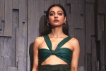 Radhika Apte, Radhika Apte controversies, radhika apte about her struggles, Kareena kapoor khan