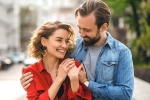 Relationship Tips debate, Relationship Tips women, special signs that tell if a man is into you, Boyfrie