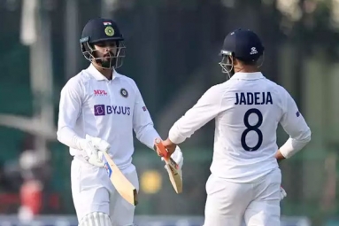 Shreyas Iyer scripts History on his Test Debut