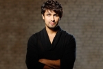 Sonu nigam, shreya ghoshal hans mat pagli, sonu nigam in icu due to severe seafood allergy know causes symptoms, Sonu nigam