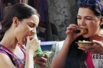 foods to avoid in monsoon, rainy season which food is best, these 5 foods should be avoided in monsoon to stay healthy, Pakodas