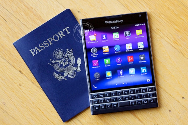 BlackBerry luanches "BlackBerry Passport"},{BlackBerry luanches "BlackBerry Passport"